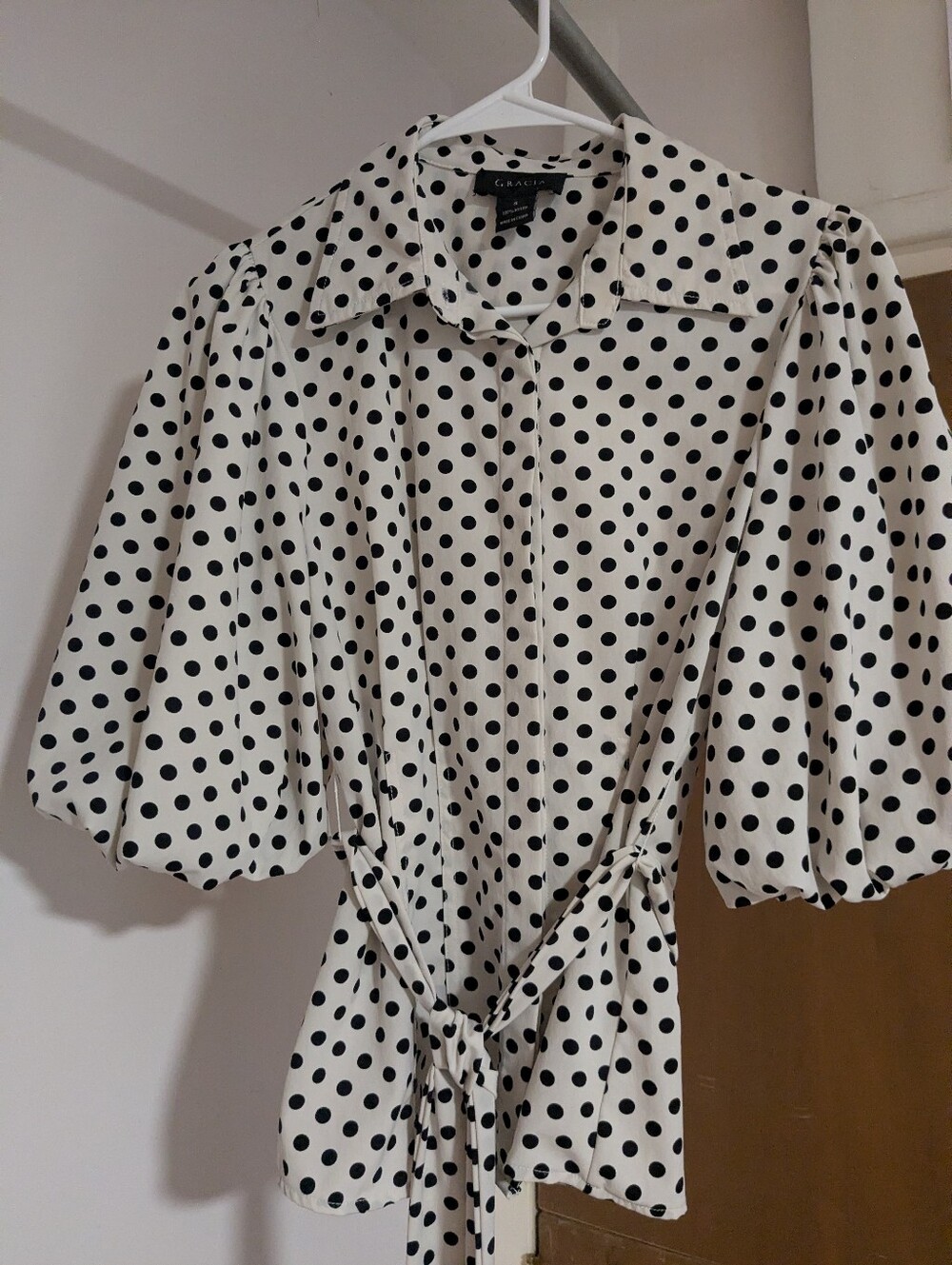 Grace White Button-Front Polka Dot Puff-Sleeve Blouse